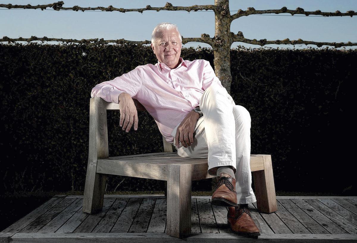 Ondanks zijn liefde voor chique kostuums en wagens heeft Patrick Lefevere het geld nooit buiten gegooid.