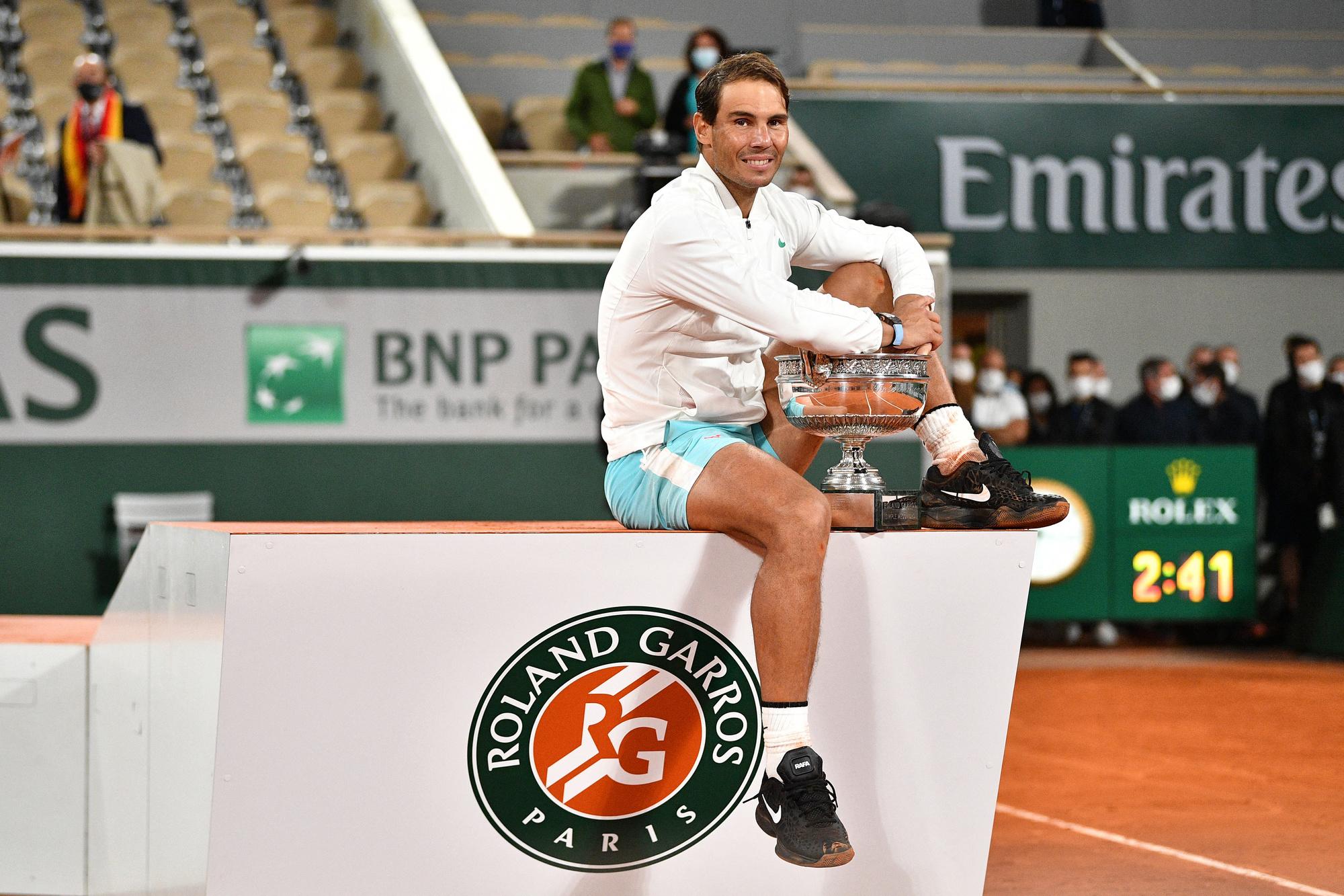 Rafael Nadal na zijn dertiende zege op Roland Garros, in 2020.
