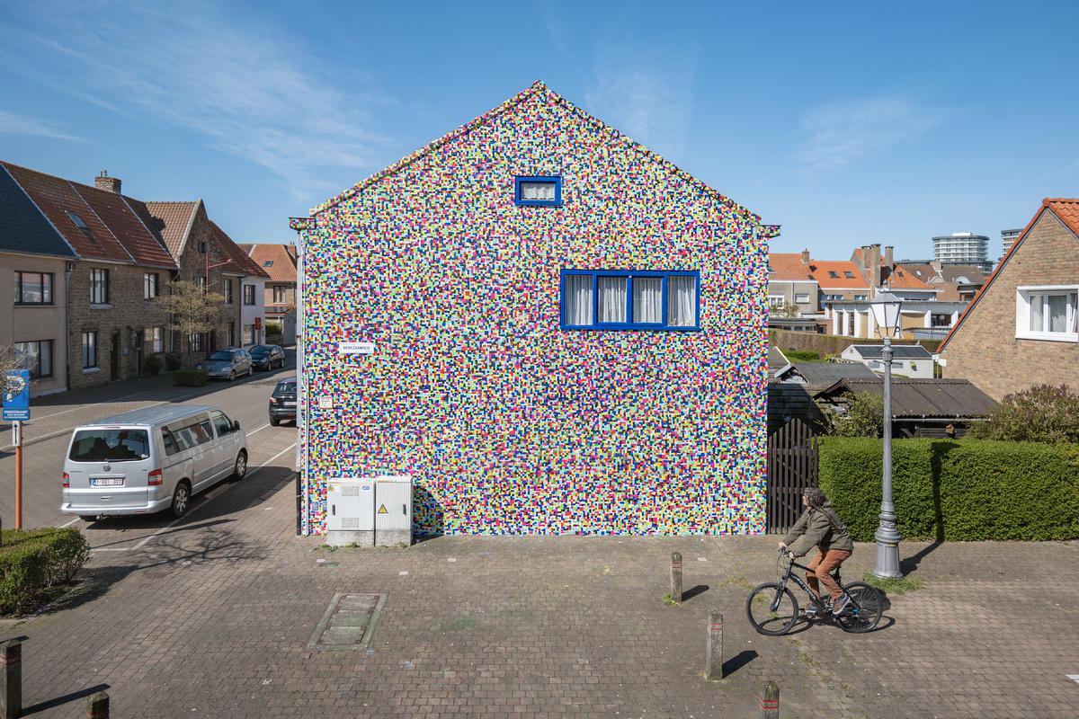 Met ‘The Crystal Ship’ zijn jaarlijks een rits nationale en internationale street artists aan het werk op muren in de stad. (foto Visit Oostende)