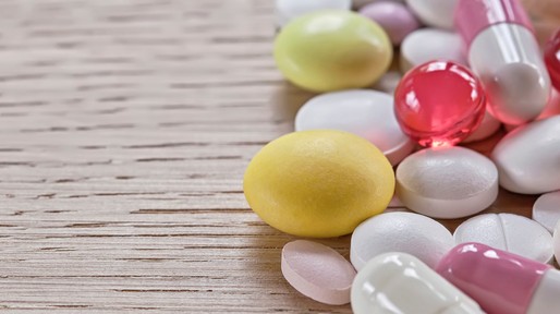 Multicoloured pills and capsules