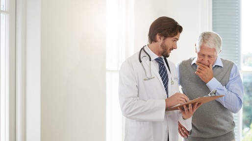 providing-the-best-medical-care-to-his-patient-picture-id613751066_0